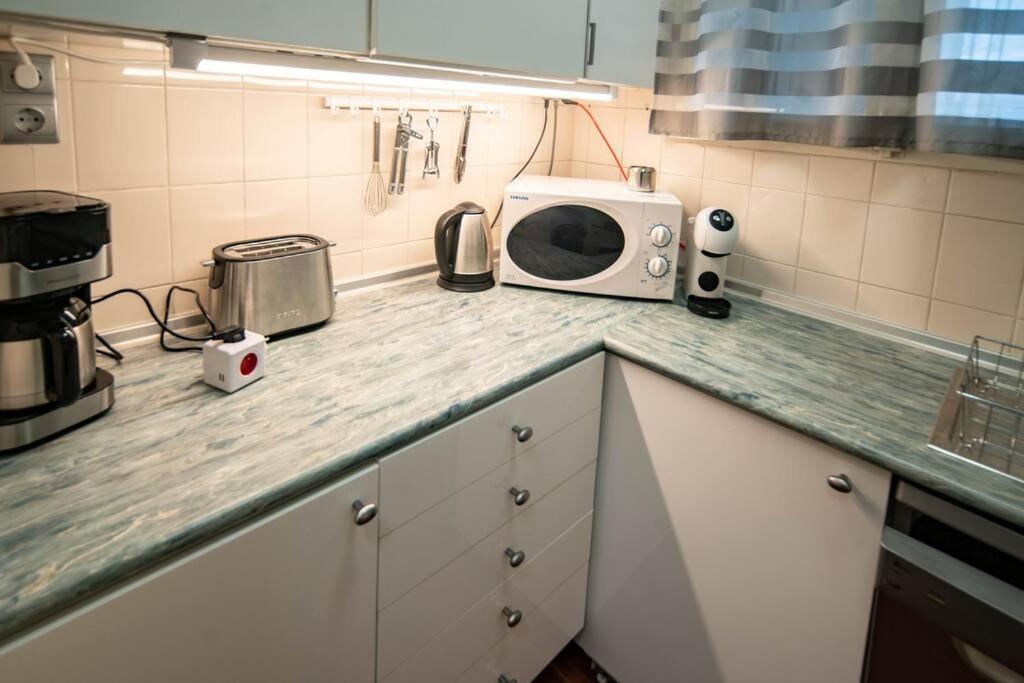 Bumblebee Apartment With Ac Budapest Exteriör bild