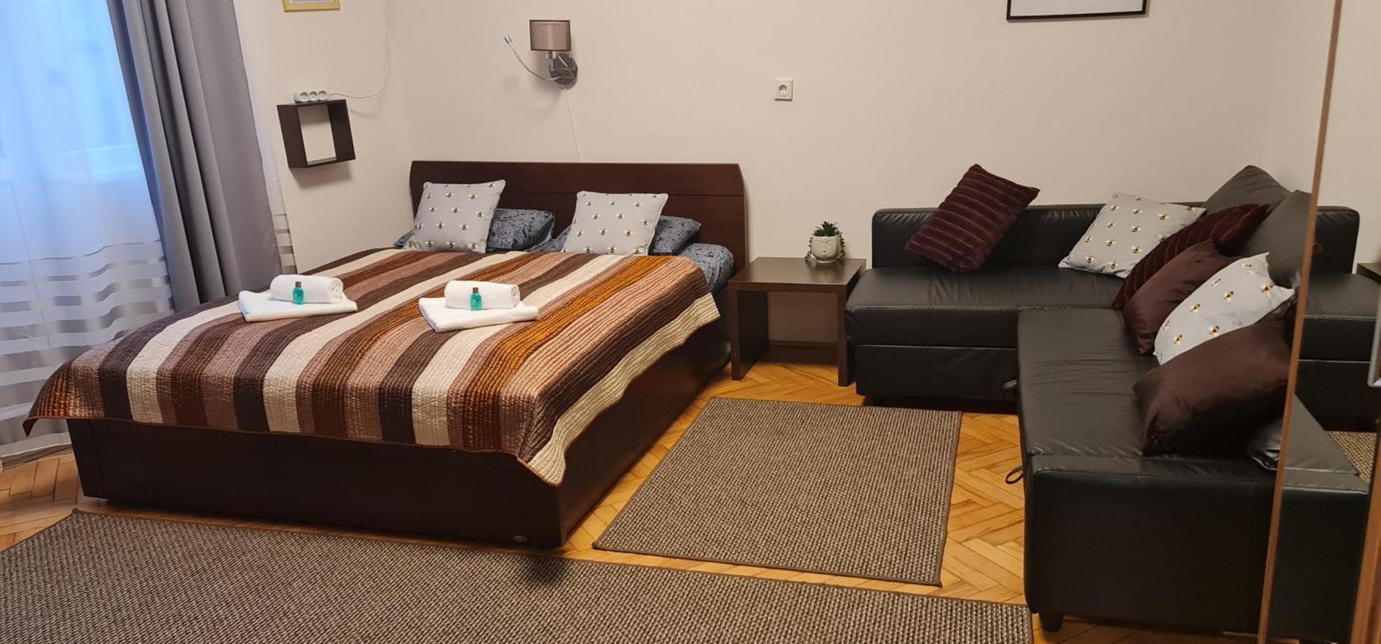 Bumblebee Apartment With Ac Budapest Exteriör bild
